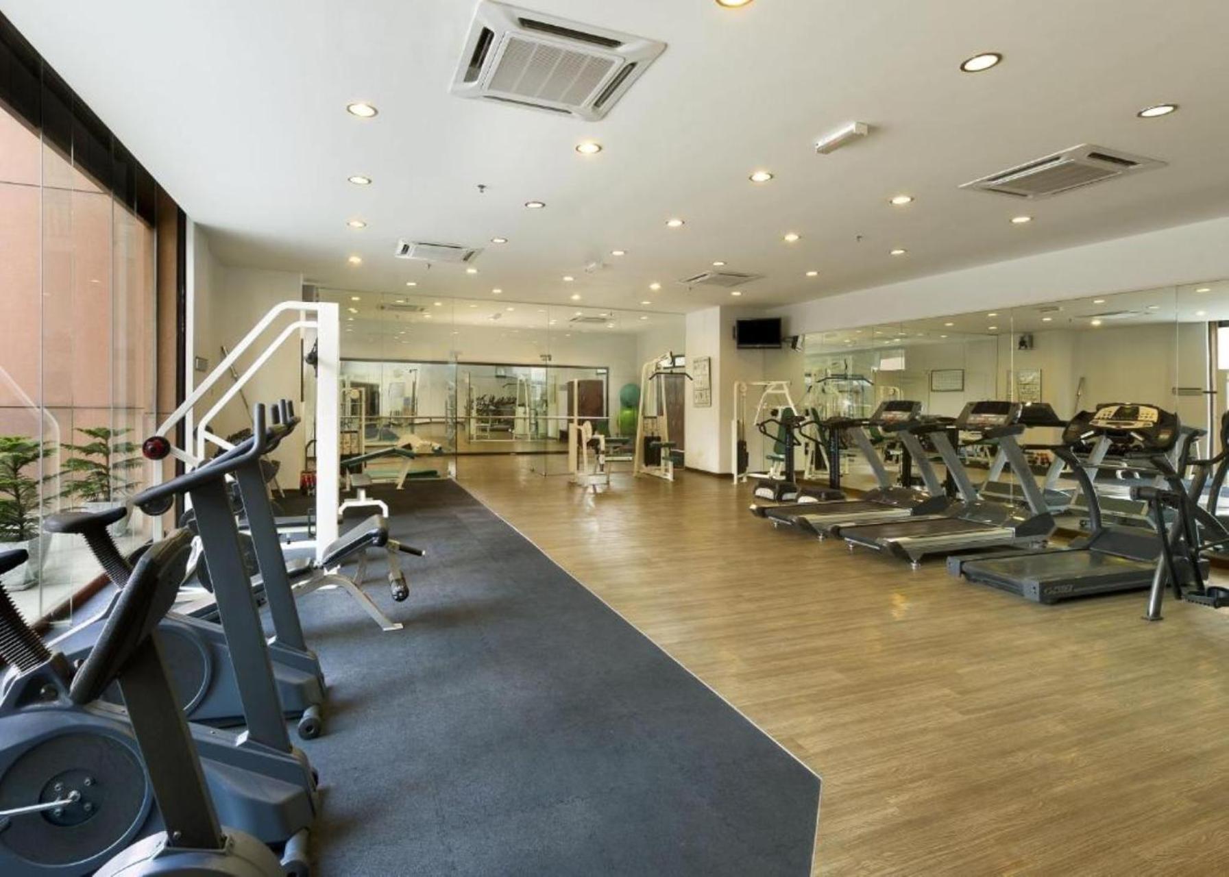 Luxhouz Suites At Times Square Kuala Lumpur — Photos 2